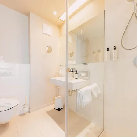 Seehotel Dr. Jilly Pörtschach am Wörthersee