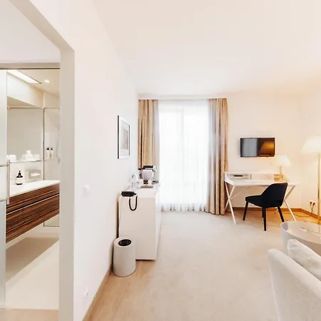 Seehotel Dr. Jilly Pörtschach am Wörthersee