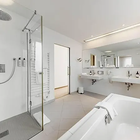 Otel Seehotel Dr. Jilly Pörtschach am Wörthersee