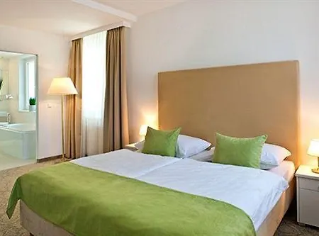 Seehotel Dr. Jilly Hotel 4*