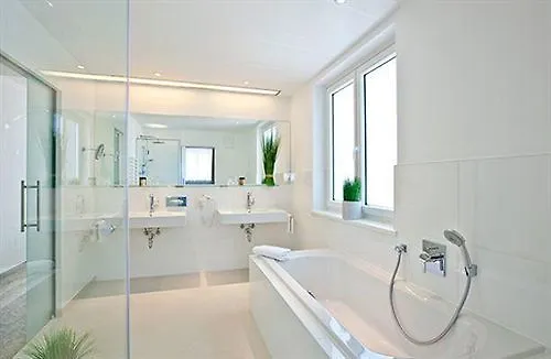 Seehotel Dr. Jilly 4*